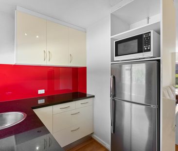 Renovated Part-Furnished Apartment Minutes to the CBD & Airport - Photo 2