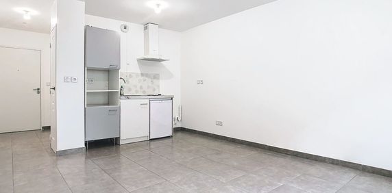 STUDIO – GARAGE – 28 m2 – 69008 – LYON – Réf. 10004947 - Photo 2