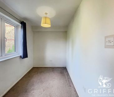 Porter Close, Grays, RM20 - Photo 1
