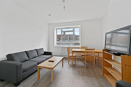 4 Bed Flat, Phipps House, W12 - Photo 5