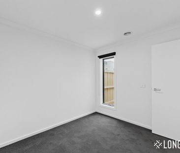 Four Bedroom Family Home with Double Garage and Solar Panels - Photo 6