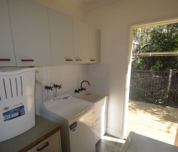 CENTERALLY LOCATED 2 BEDROOM HOME - READY TO MOVE IN! - Photo 1