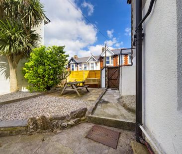 1 bedroom in a house share to rent - Photo 4