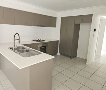 Perfect Family Home! - Photo 6