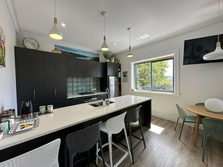 Charming 4 bedroom home with stunning views!!! - Photo 5