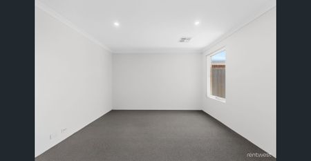 BRAND NEW IN EXCLUSIVE ROBINSON GROVE ESTATE - Photo 5