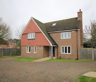 6 bedroom detached house to rent - Photo 2