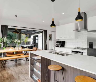 Stylish central city lifestyle - Photo 2
