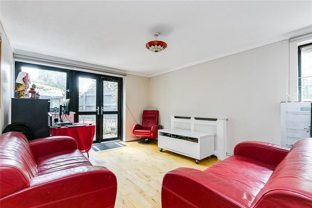 3 bedroom maisonette to rent - Photo 1