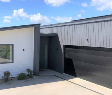 Modern Home With Elevated Views - Photo 5