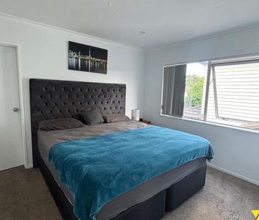 Modern 4-Bed, 2-Bath Family Gem Near Schools & Transport - Photo 5