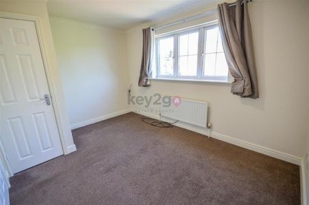 2 bedroom semi-detached house to rent - Photo 4