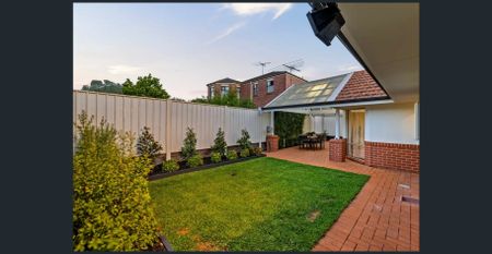 Newly renovated family home in the heart of Rostrevor - Photo 2