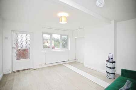 The Green, Rugby, Long Lawford - Photo 3