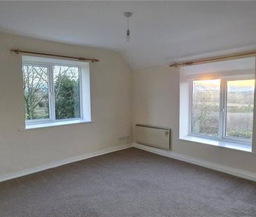 3 bedroom detached house to rent - Photo 2