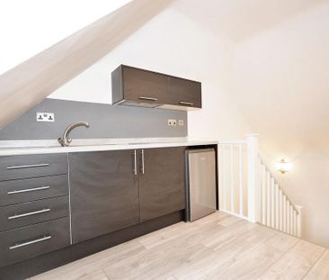 Studio to rent - Photo 2