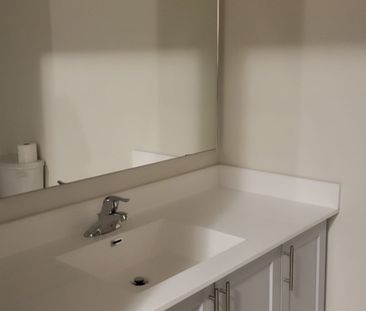 For Lease - 1569 Rose Way Unit# 127, Milton, Ontario - Photo 4