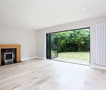 4 bedroom detached house to rent - Photo 2