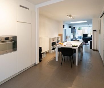 Woning te huur in Sint-Andries voor € 995 met 3 slaapkamers - Photo 4