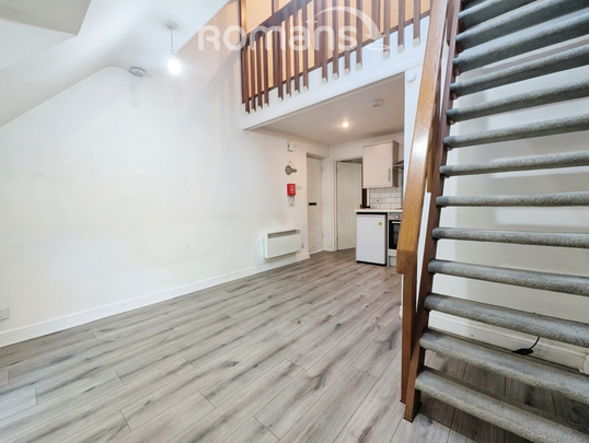 1 bedroom flat to rent - Photo 1