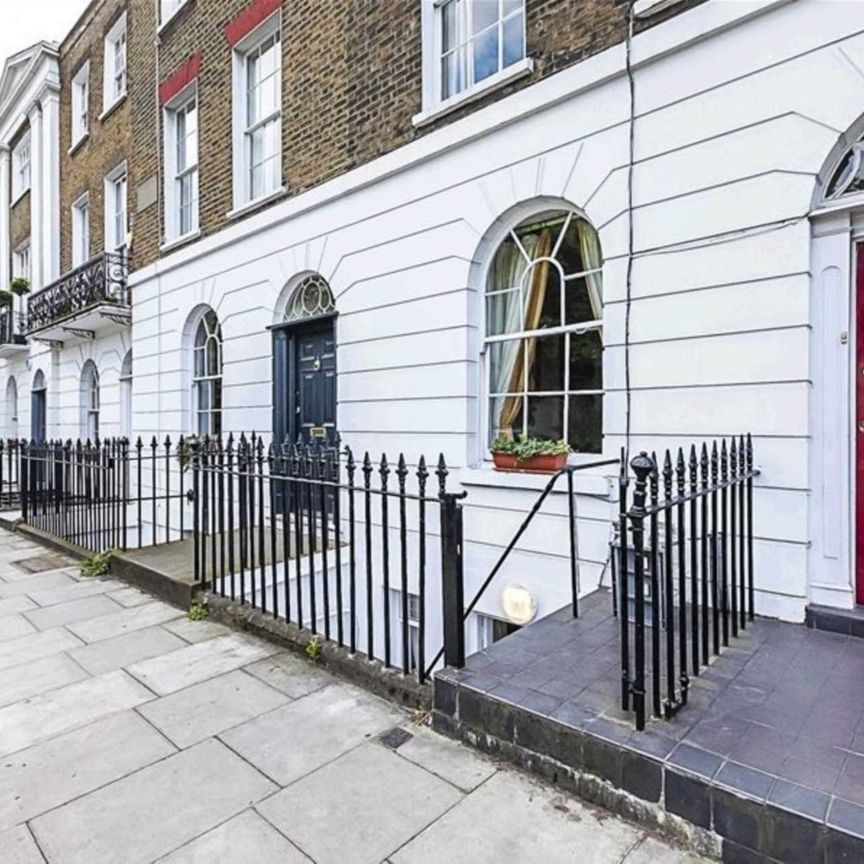 Price £2,000 pcm - Available 11/12/2025 - Furnished - Photo 1