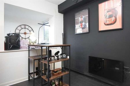 Huntsman House, Dalefield Road, Normanton, WF6 - Photo 3