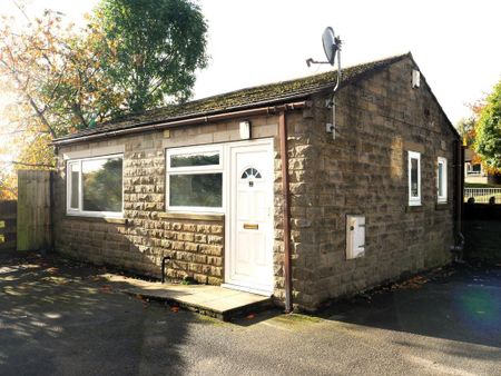 2 bedroom bungalow to rent - Photo 2