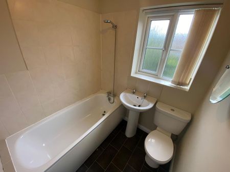 2 bedroom terraced house to rent - Photo 5