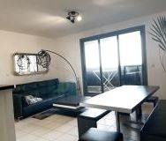 Location Appartement 3 pièces 58m² ST PIERRE 97410 - Photo 1