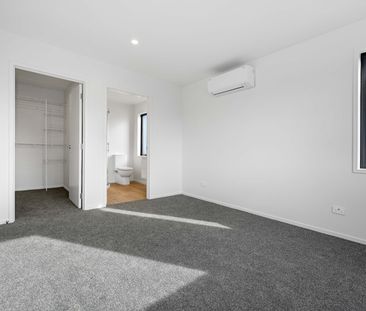 Enjoy easy living in the heart of Hamilton in this modern, two leve... - Photo 5