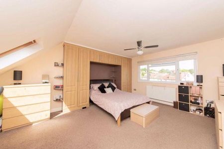 4 bedroom property to rent - Photo 4