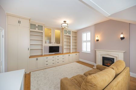 2 Bed Penthouse, Worple Road, SW19 - Photo 2