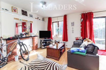 3 bedroom terraced house to rent - Photo 3