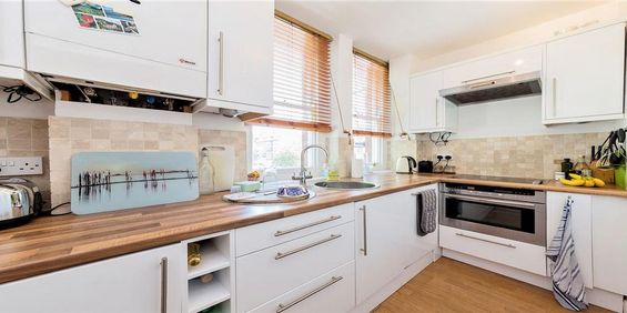 2 bedroom apartment to rent - Photo 3