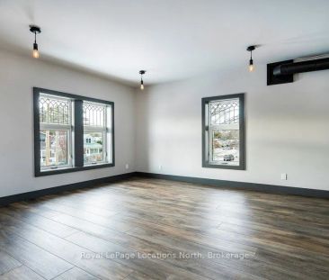 20 Alice Street E #2 - Photo 2