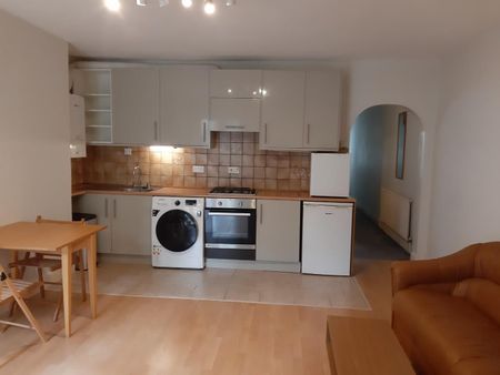 2 Bed Flat, Stanwick Rd, W14 - Photo 5