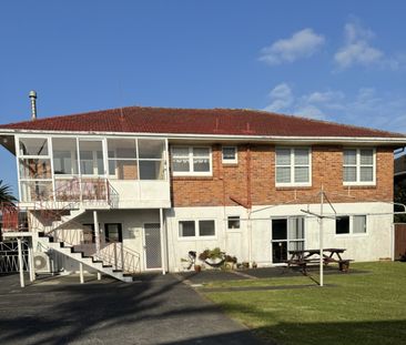 Massive Family Home with Games Room - Photo 1