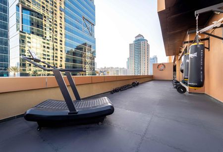 Limited Offer!NO Commission !next to metro station - Photo 2