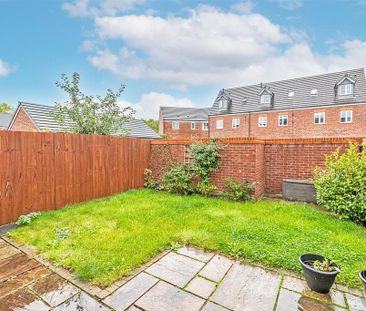 3 bedroom semi-detached house to rent - Photo 2