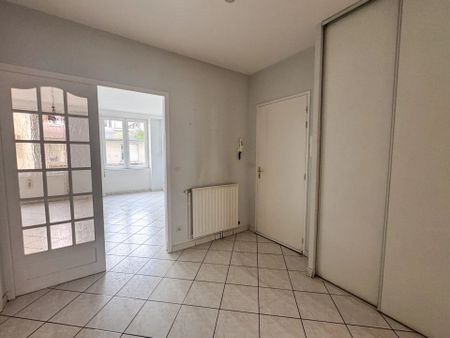 Location Appartement 3 pièces 76 m2 à Saint-Étienne - Photo 5