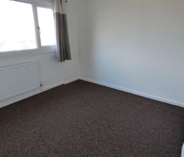 3 Beds - Terraced House - - Photo 4