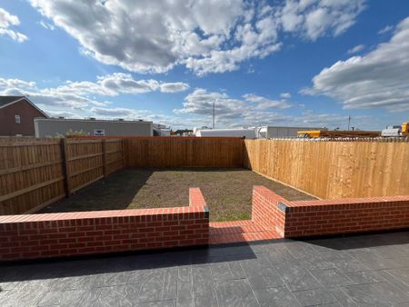 1 bedroom in a house share to rent - Photo 5