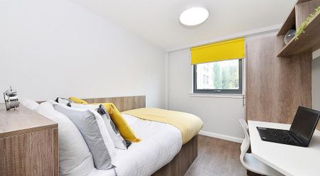 1 bedroom in a flat share to rent - Photo 4