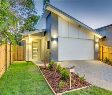 Stunning Low Set Home in Wynnum West&excl; - Photo 3