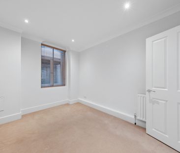 2 Bedroom Apartment, Bedford Court Mansions, Bloomsbury, WC1B - Photo 1