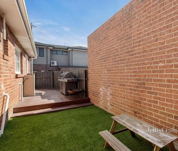 1/30 Manuka Street, Bentleigh East - Photo 1