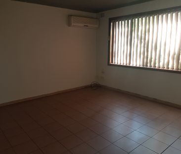 Ideal Location! - Photo 3