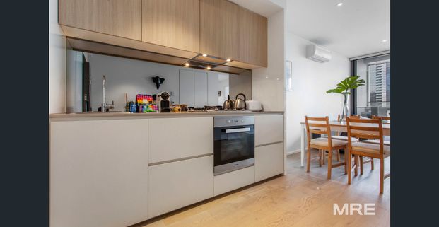 Fully furnished with water views on Collins Street - Photo 1