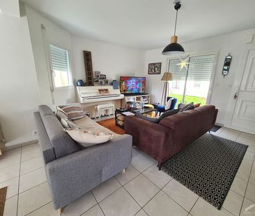 Location Maison 5 pièces 115m² ARGENTRE DU PLESSIS 35370 - Photo 1