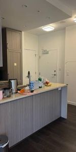 Beautiful 2Br plus Den/ 2 Bath at Wall Center Central Park - Photo 4